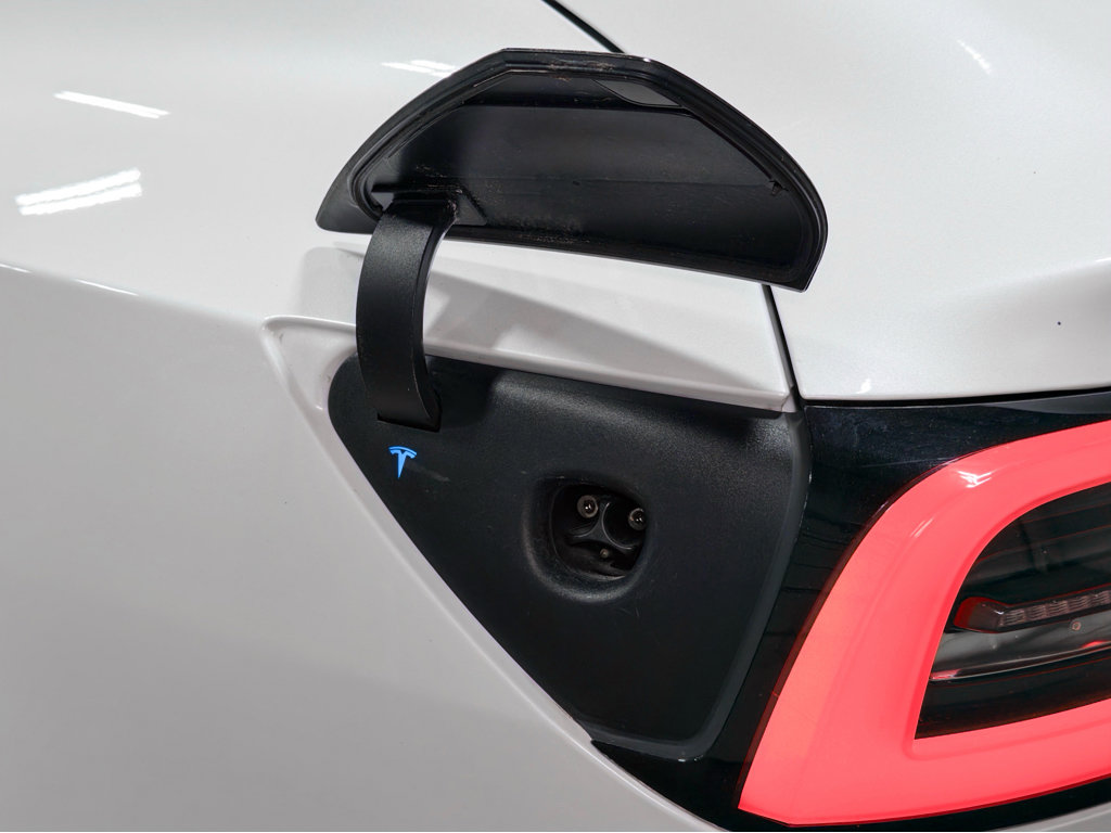 Used 2019 Tesla Model 3 Long Range image 5