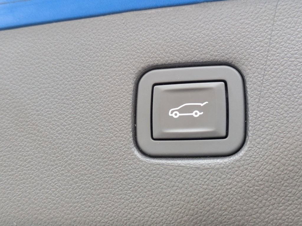 Used 2020 Chevrolet Blazer RS FWD image 13