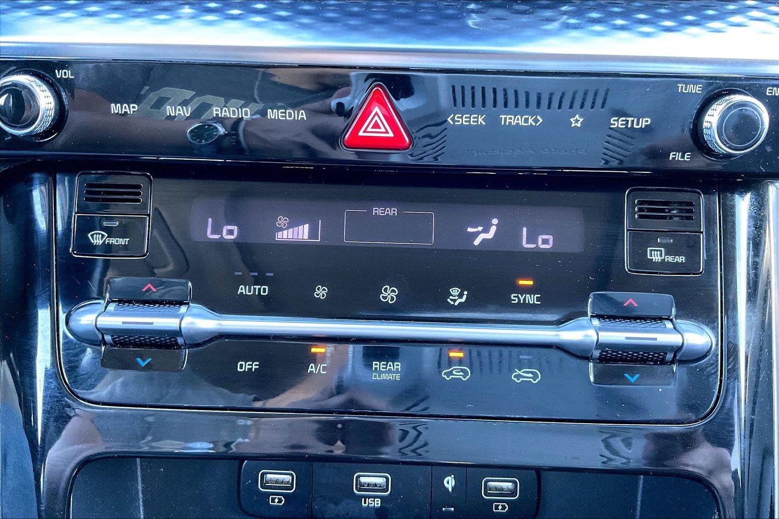 Used 2023 Kia Carnival SX Prestige FWD image 31