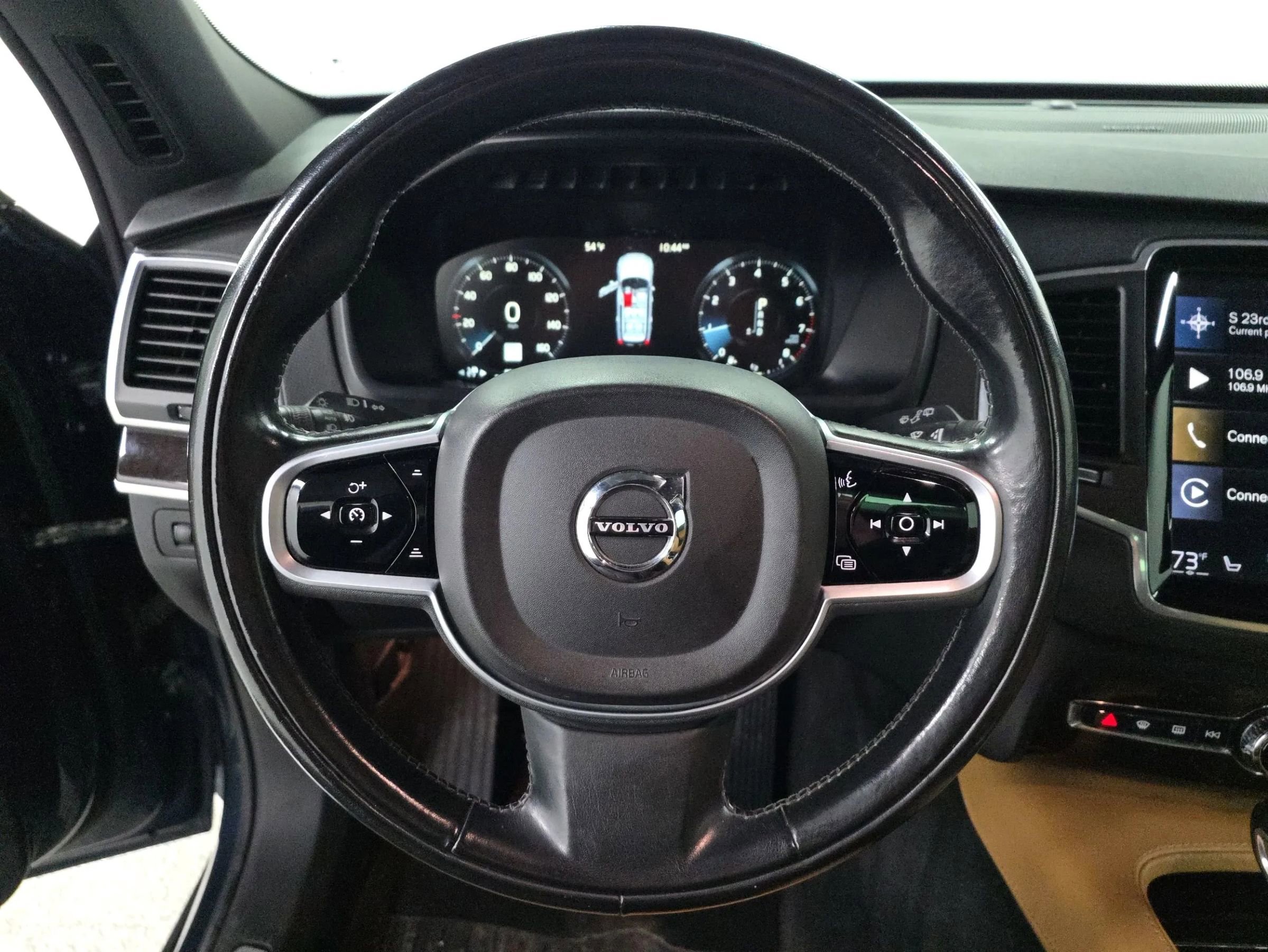 Used 2019 Volvo XC90 T6 Momentum w/ Advanced Package image 17