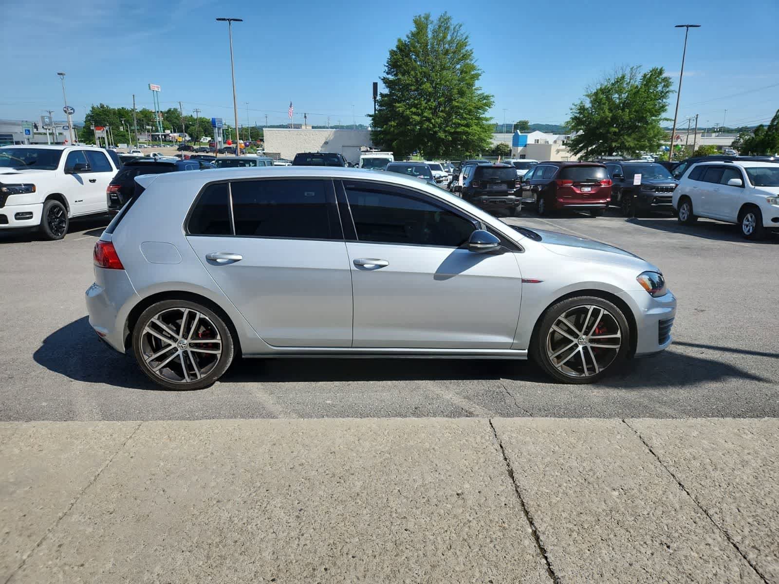 Used 2017 Volkswagen GTI Sport FWD image 6