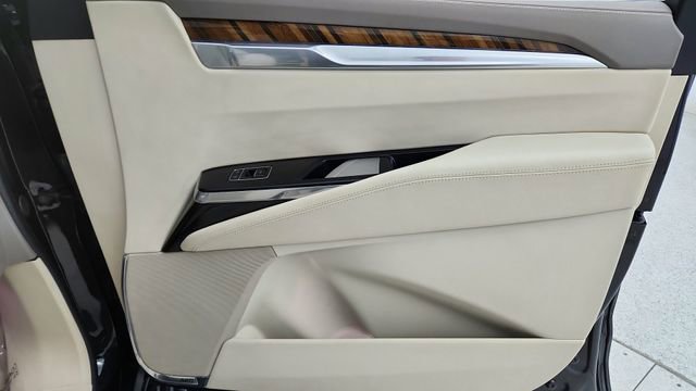 Used 2025 Cadillac Escalade Sport Platinum w/ LPO, Floor Liner Package image 24