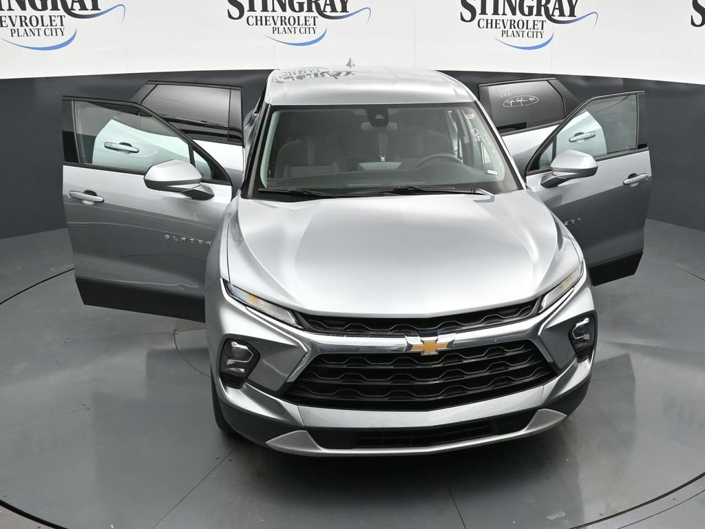 Used 2025 Chevrolet Blazer LT FWD image 34