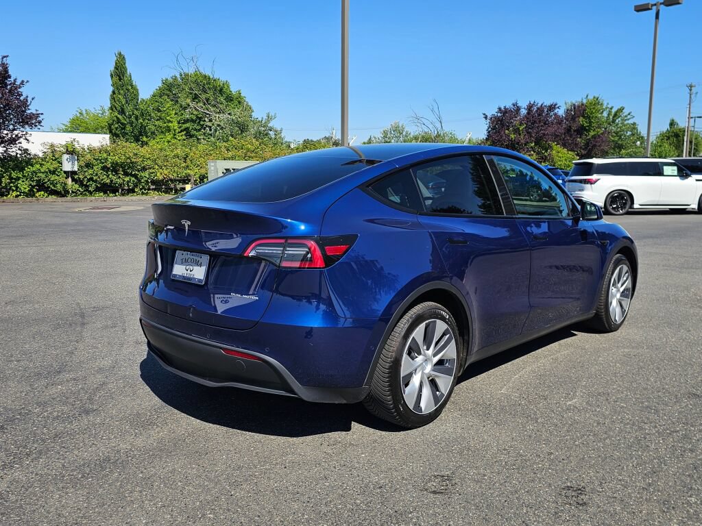 Used 2021 Tesla Model Y Long Range AWD/4WD image 7