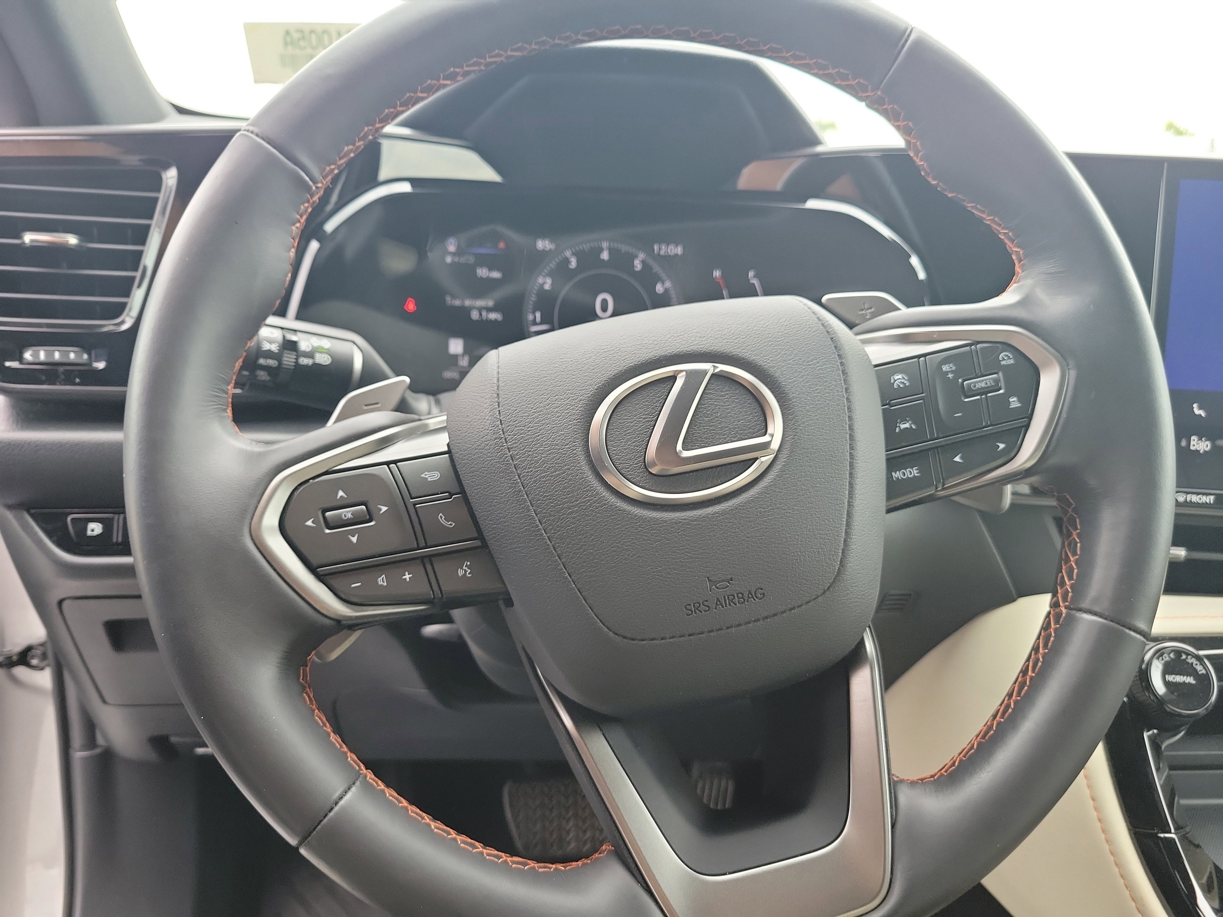 Used 2024 Lexus NX 250 FWD w/ Towing Package (2000 Lbs) image 25