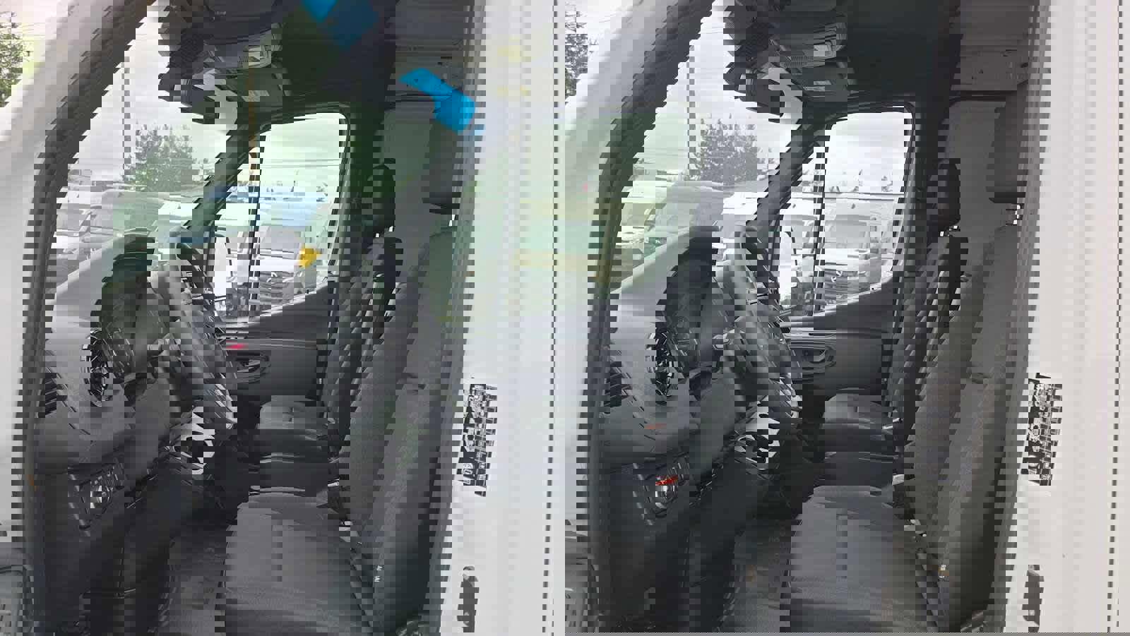 Used 2024 Mercedes-Benz Sprinter 4500 image 23