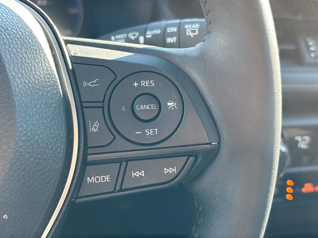 Used 2025 Toyota RAV4 Limited image 28