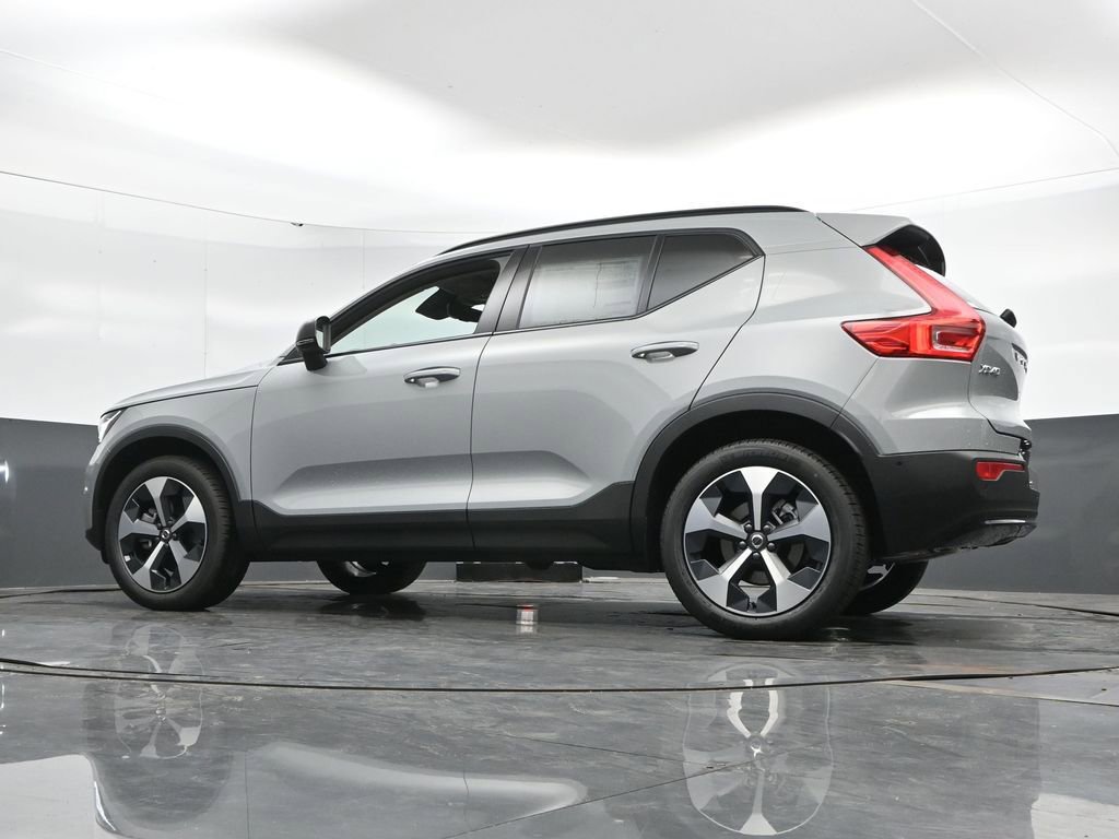 New 2026 Volvo XC40 B5 Plus w/ Protection Package Premier image 44