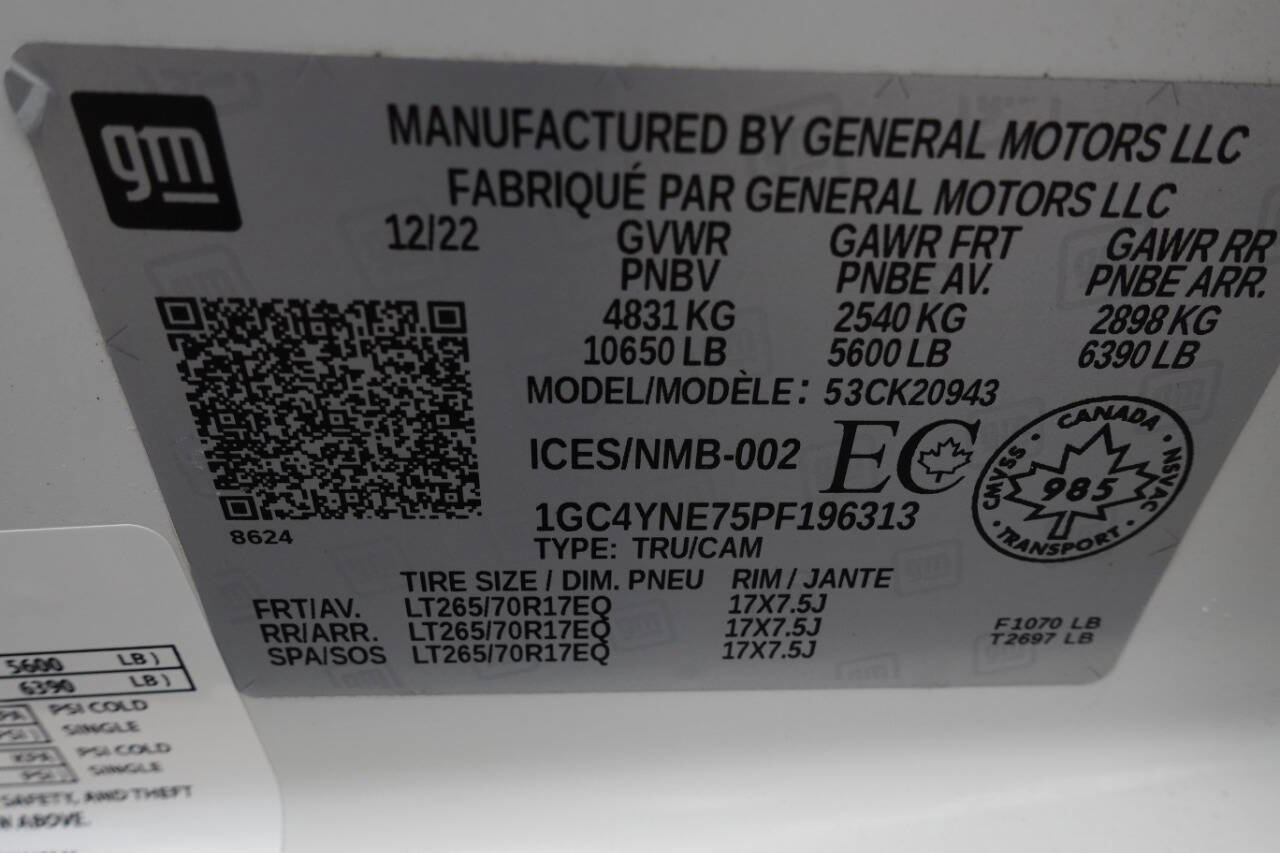 Used 2023 Chevrolet Silverado 2500 LT w/ Snow Plow Prep/Camper Package image 18