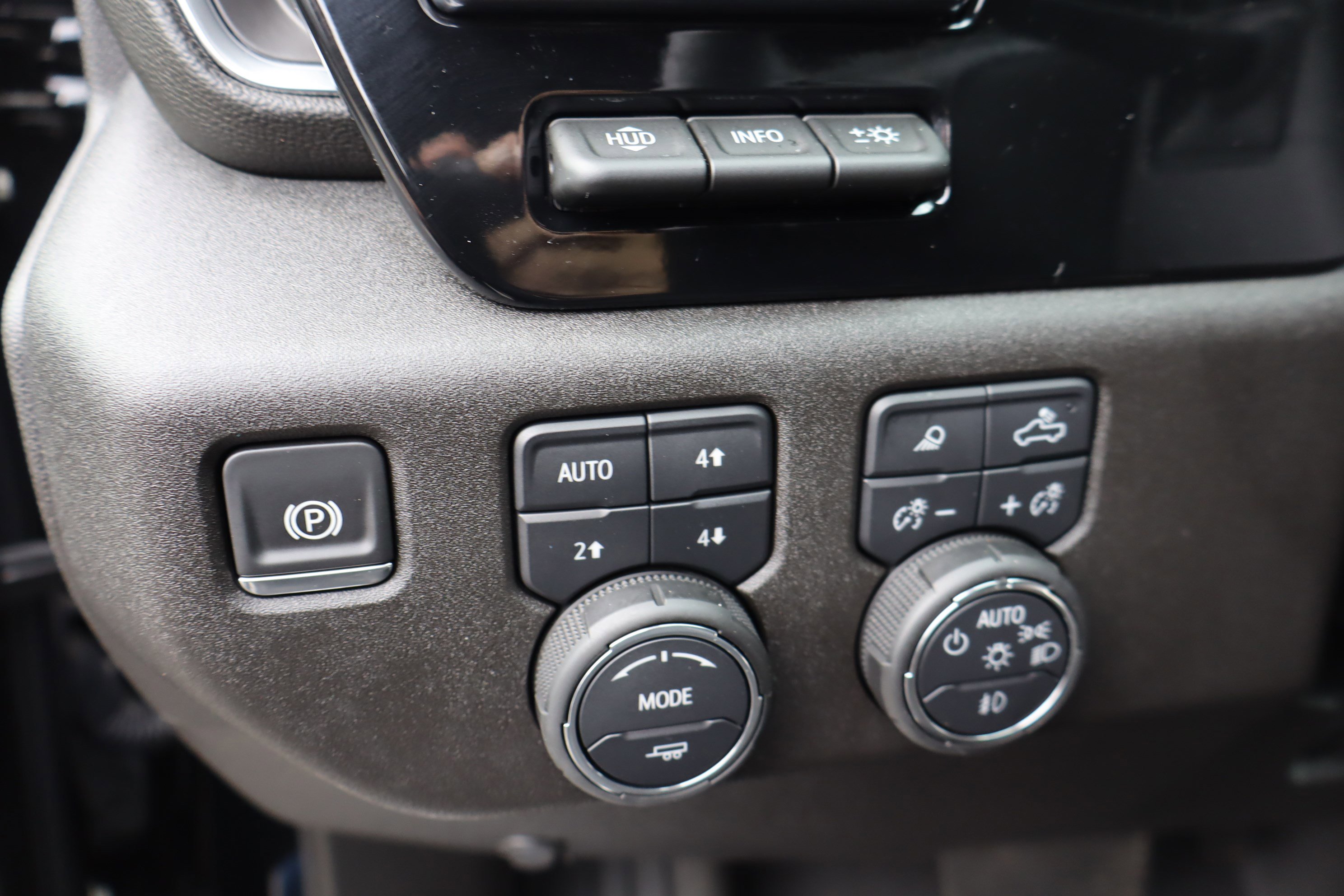 Certified 2025 Chevrolet Silverado 2500 High Country w/ High Country Premium Package image 25