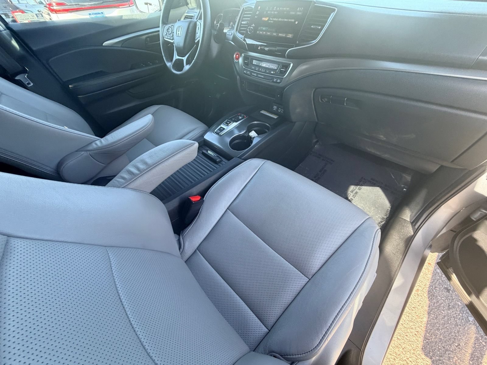Used 2023 Honda Passport EX-L image 12