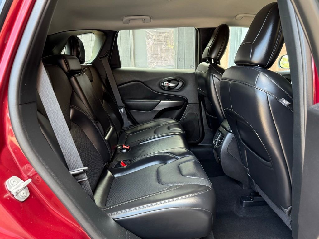 Used 2021 Jeep Cherokee Latitude Lux w/ Trailer Tow Group image 18