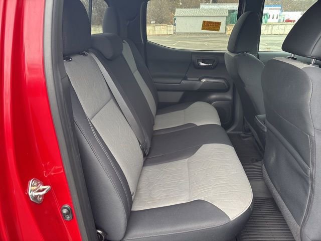 Used 2021 Toyota Tacoma TRD Sport AWD/4WD image 15