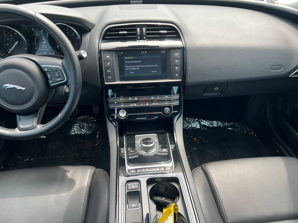 Used 2018 Jaguar XE Premium AWD/4WD image 23