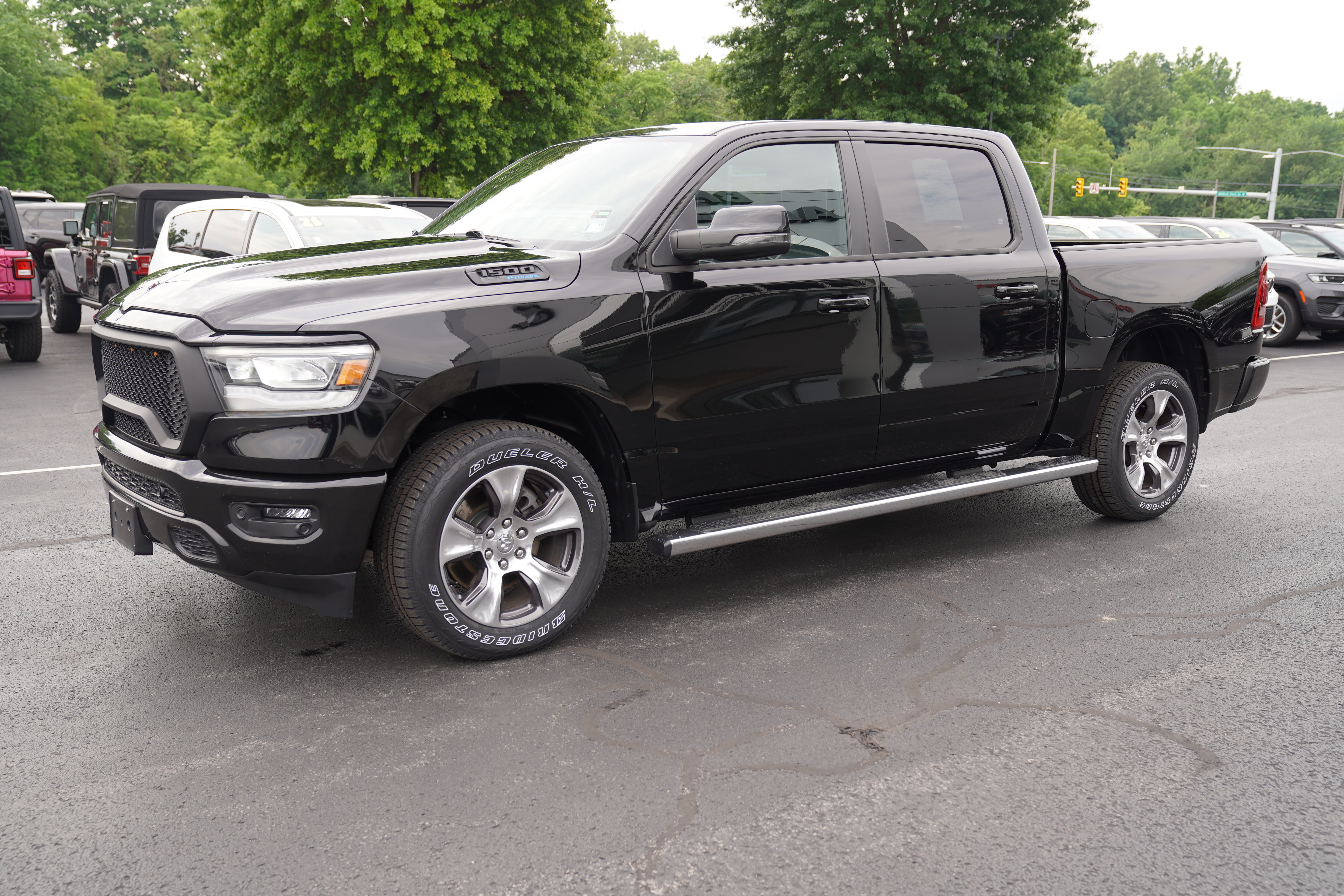 Used 2023 RAM 1500 Laramie AWD/4WD image 10