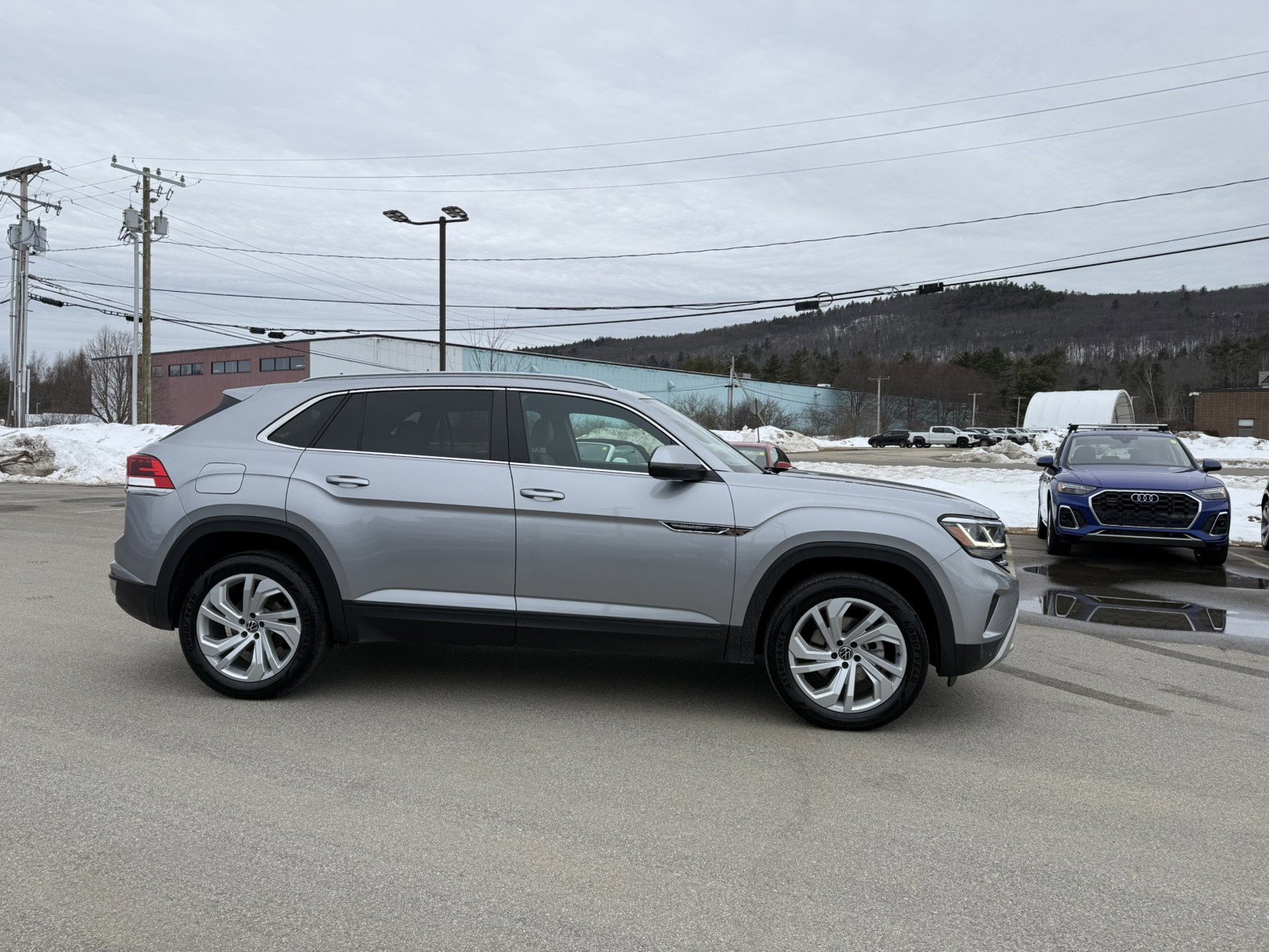 Used 2021 Volkswagen Atlas Cross Sport SEL image 4