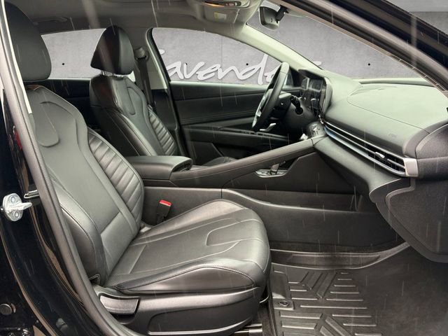 Used 2023 Hyundai Elantra Limited image 24