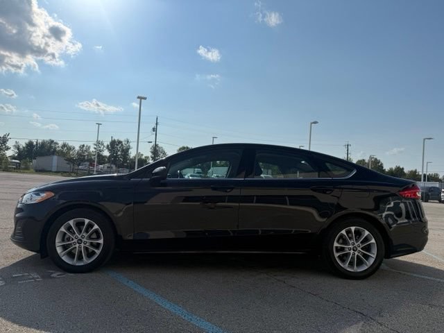 Used 2020 Ford Fusion SE FWD image 3