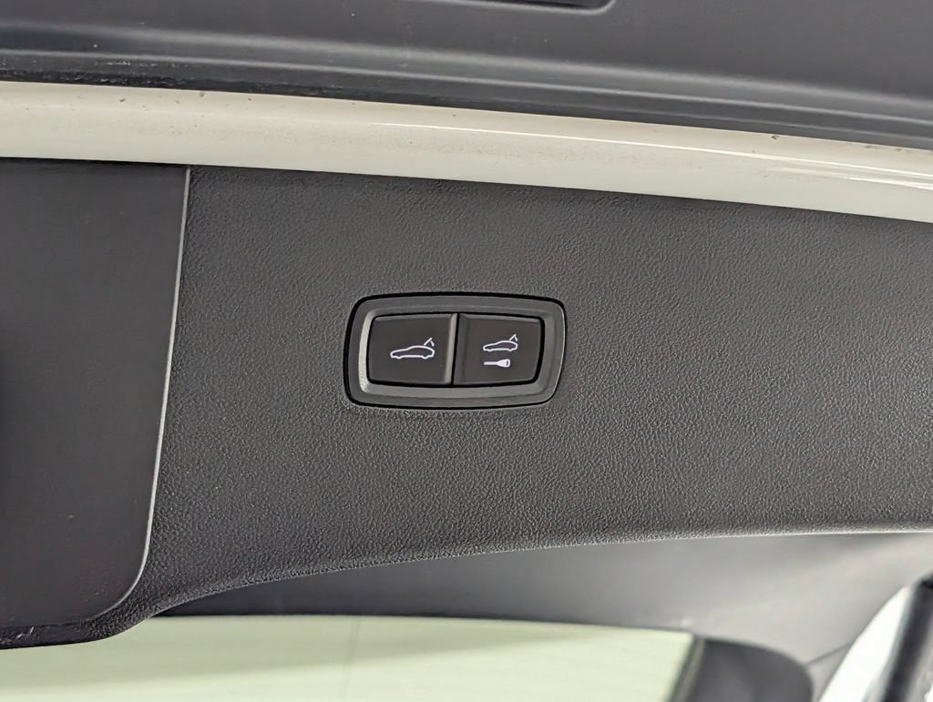 New 2026 Porsche Cayenne Coupe AWD/4WD image 18