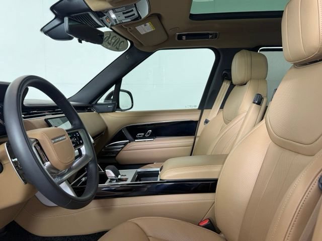 Used 2026 Land Rover Range Rover SE AWD/4WD image 5