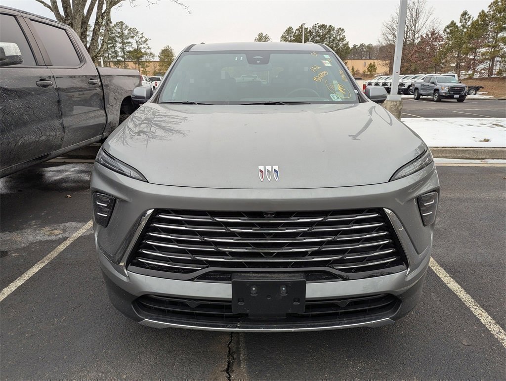 Used 2025 Buick Enclave Preferred image 2