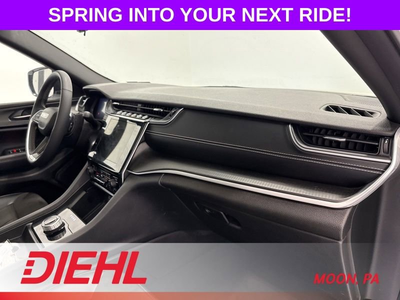 Used 2024 Jeep Grand Cherokee L Altitude image 17