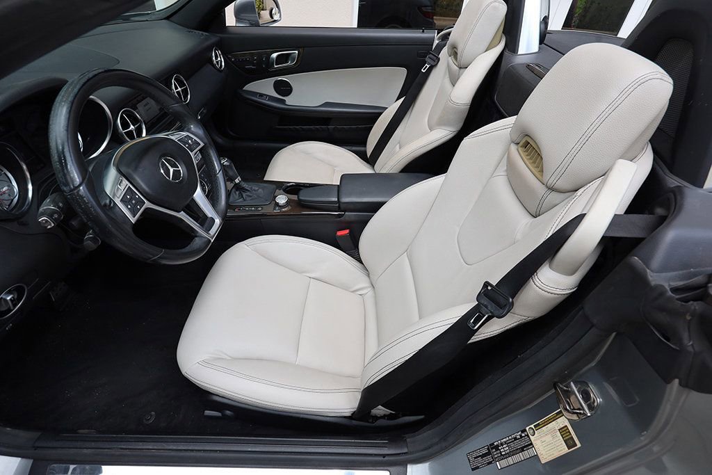 Used 2013 Mercedes-Benz SLK 250 image 30