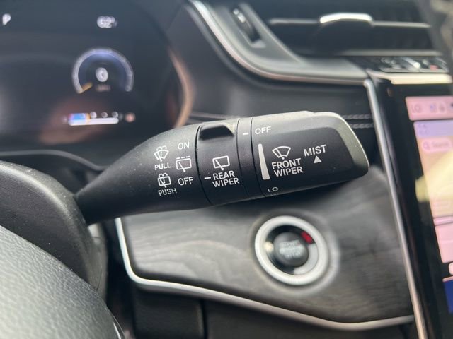 Used 2023 Jeep Grand Cherokee Limited w/ Luxury Tech Group II image 23