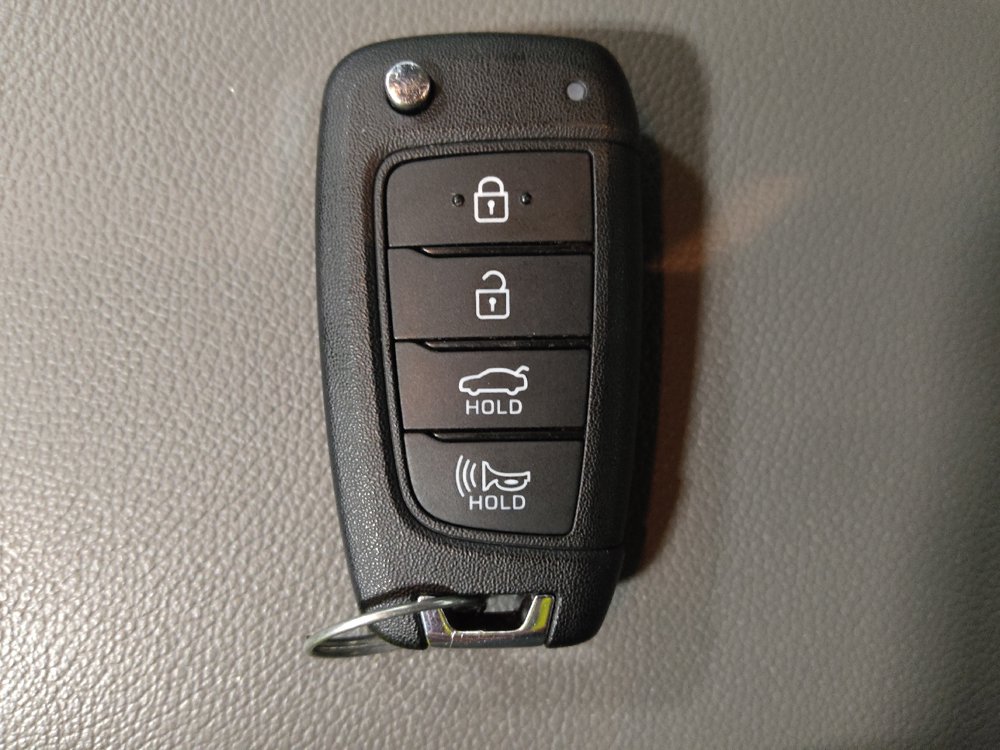 Used 2025 Hyundai Elantra SE FWD image 32
