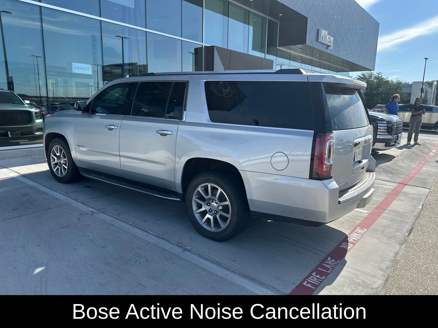 Used 2019 GMC Yukon XL Denali w/ Open Road Package AWD/4WD image 11