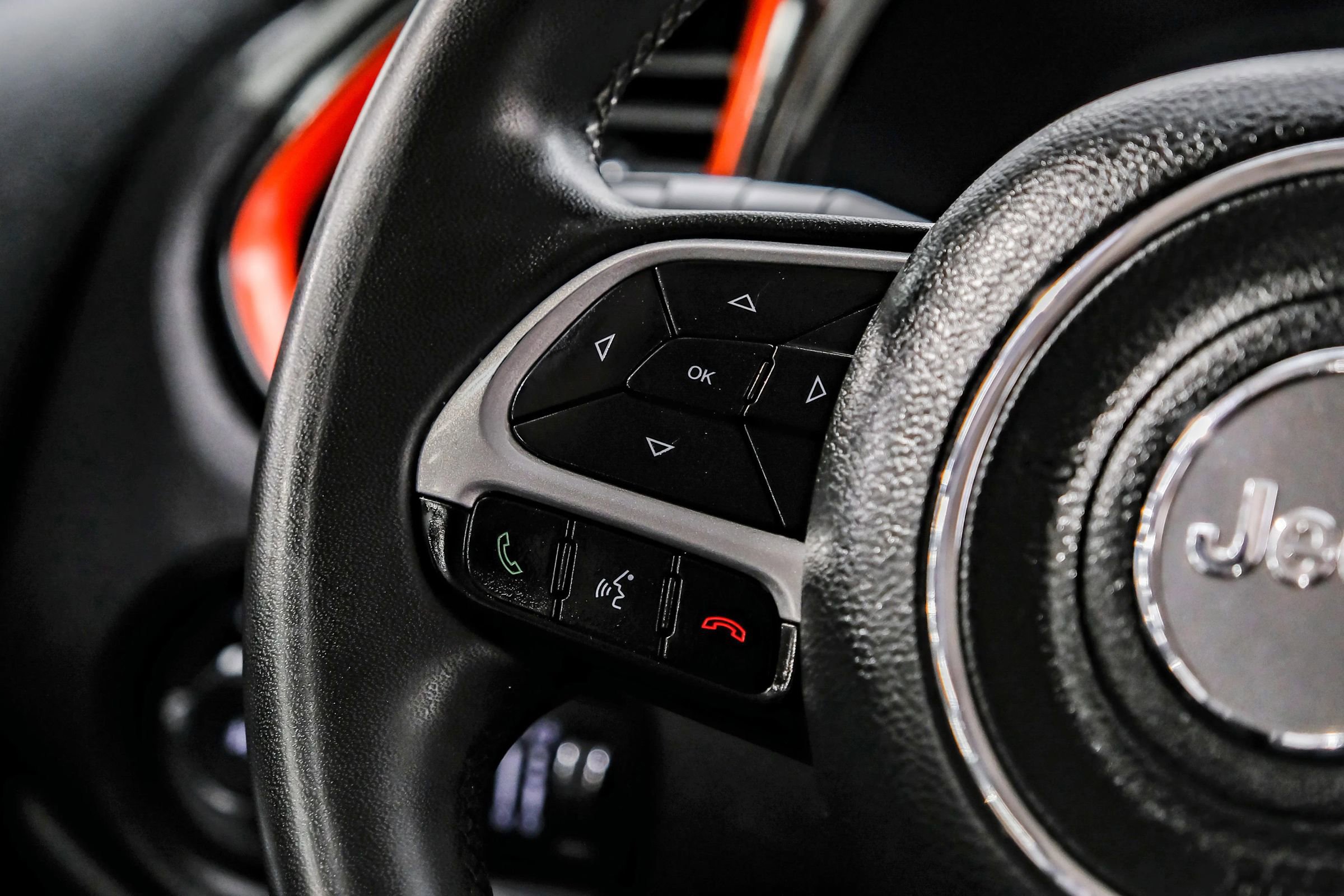 Used 2020 Jeep Renegade Latitude image 22