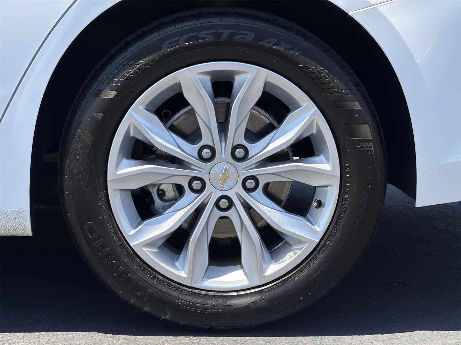Used 2024 Chevrolet Malibu LT FWD image 9