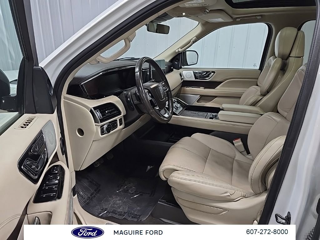 Used 2020 Lincoln Navigator Reserve w/ Luxury Package image 35
