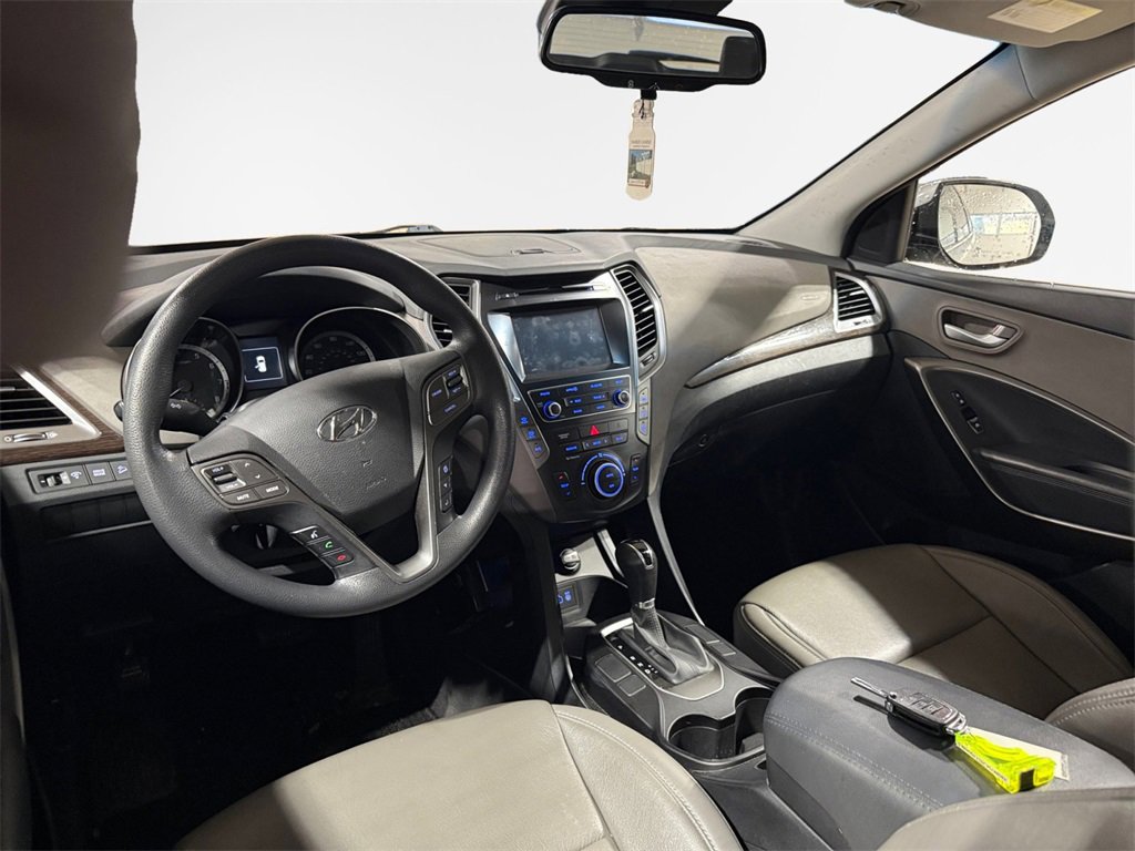 Used 2017 Hyundai Santa Fe SE image 22