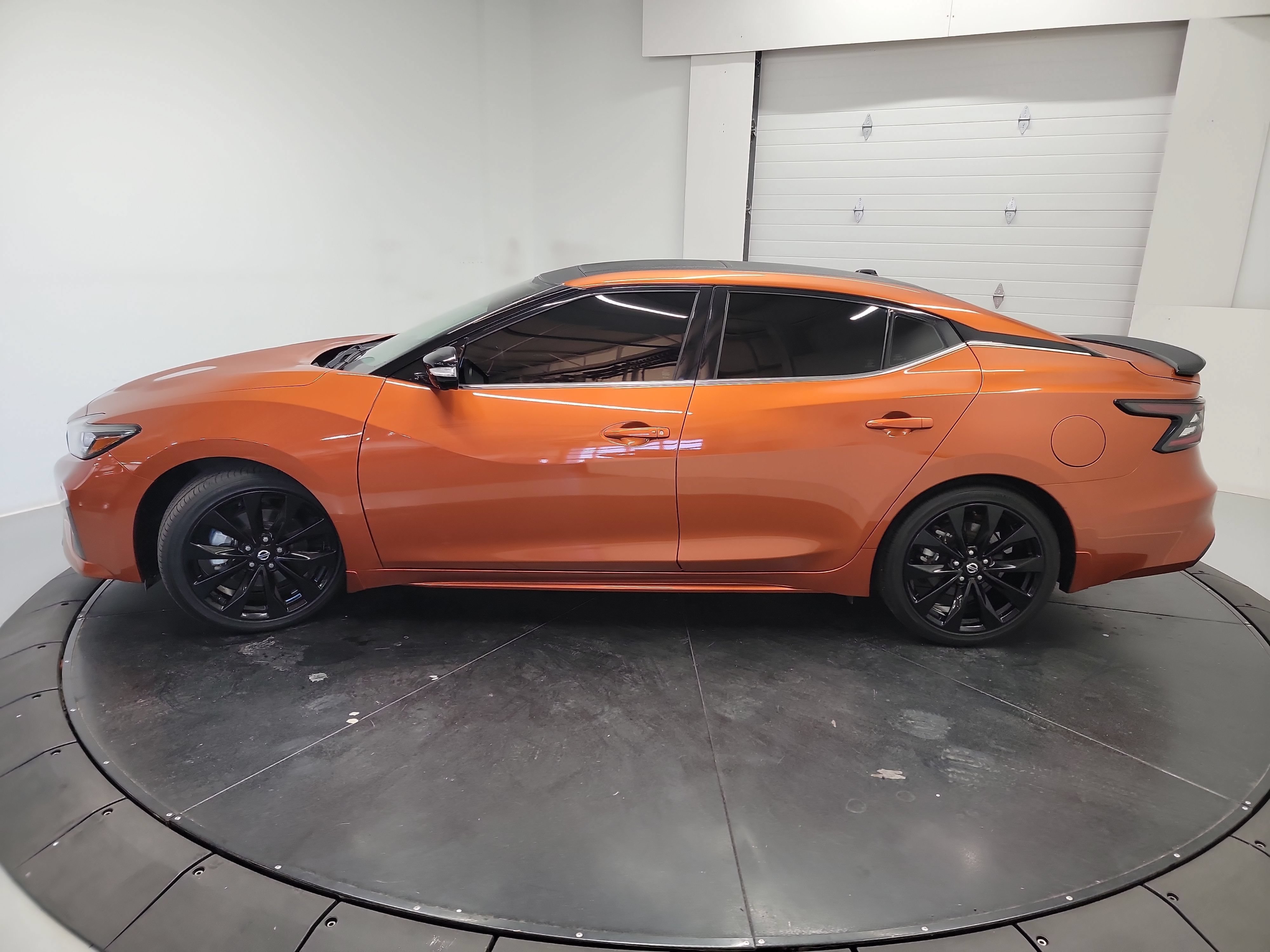 Used 2021 Nissan Maxima SR w/ Sport Mat Group FWD image 4