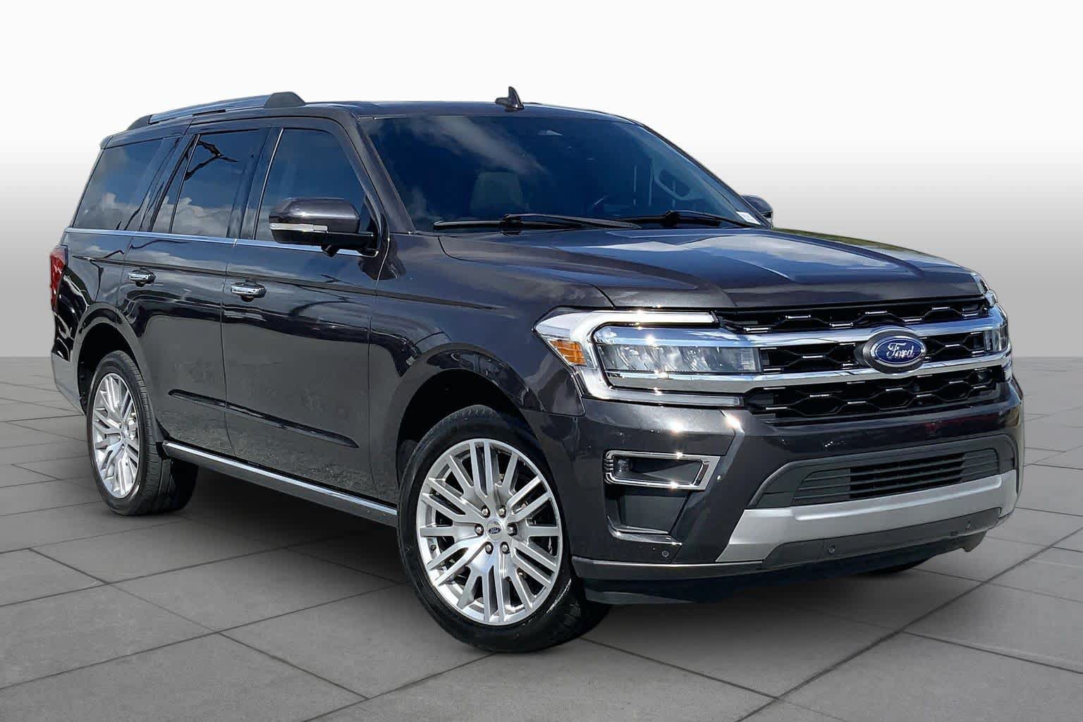 Used 2023 Ford Expedition Limited RWD image 3