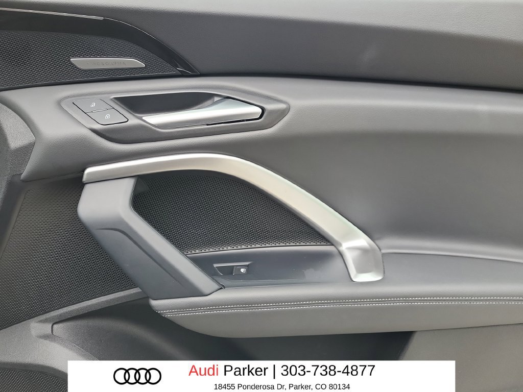 Used 2025 Audi Q5 Premium Plus w/ Premium Plus AWD/4WD image 13