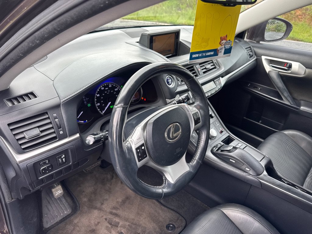Used 2011 Lexus CT 200h Premium w/ Premium Audio Pkg FWD image 14