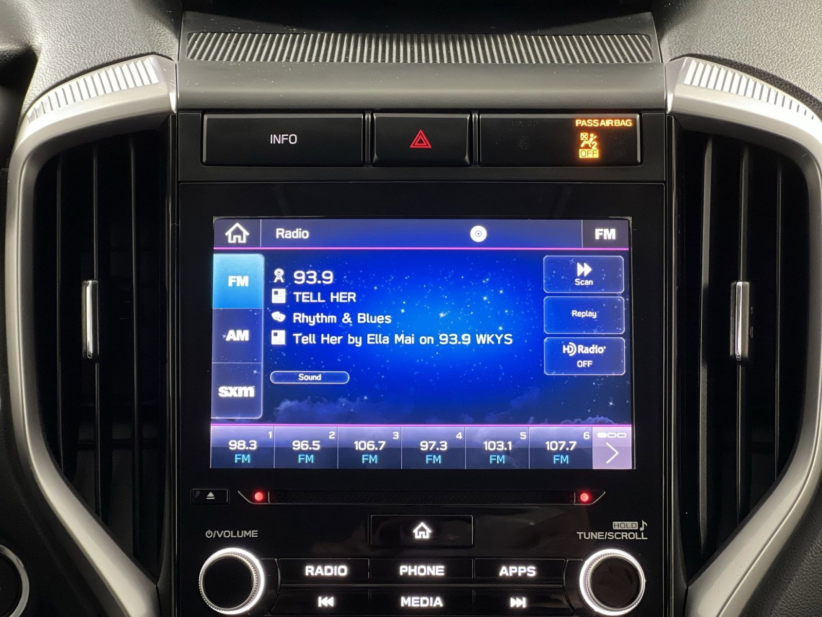 Used 2020 Subaru Ascent Premium w/ Convenience Package image 18