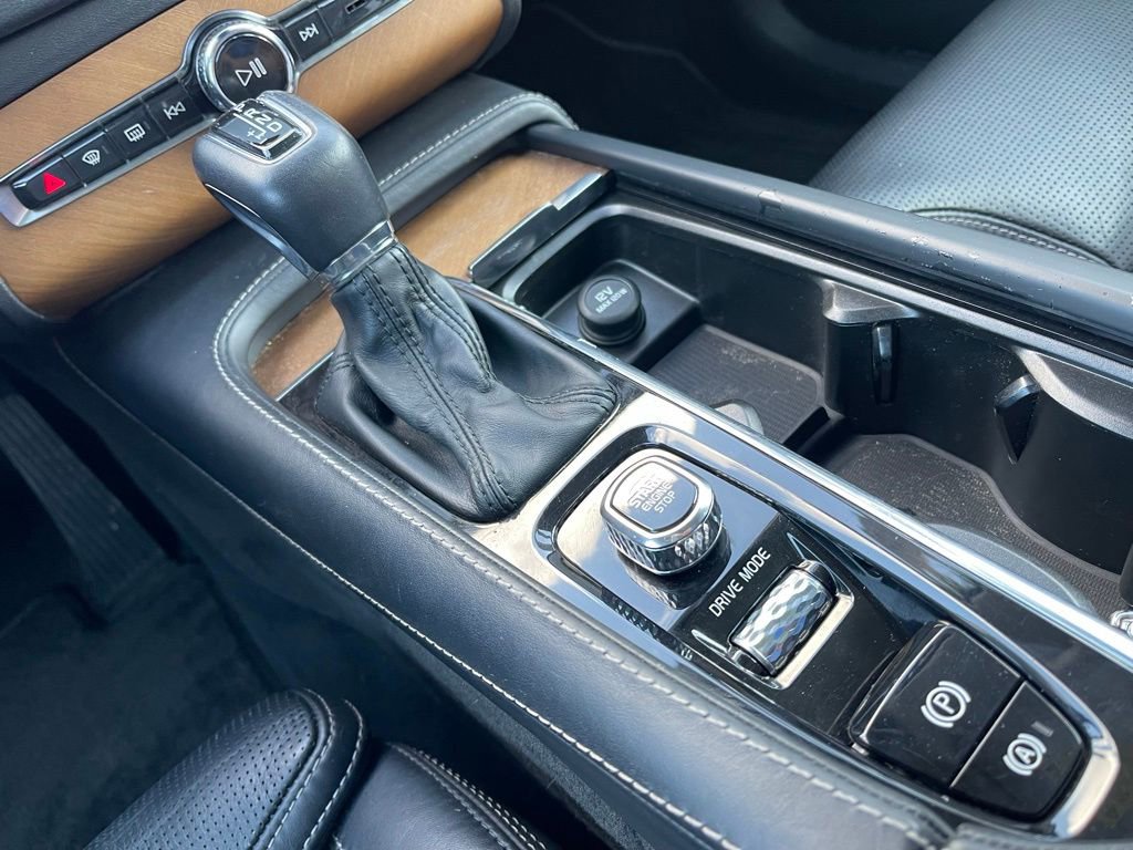 Used 2020 Volvo XC90 T6 Inscription image 17