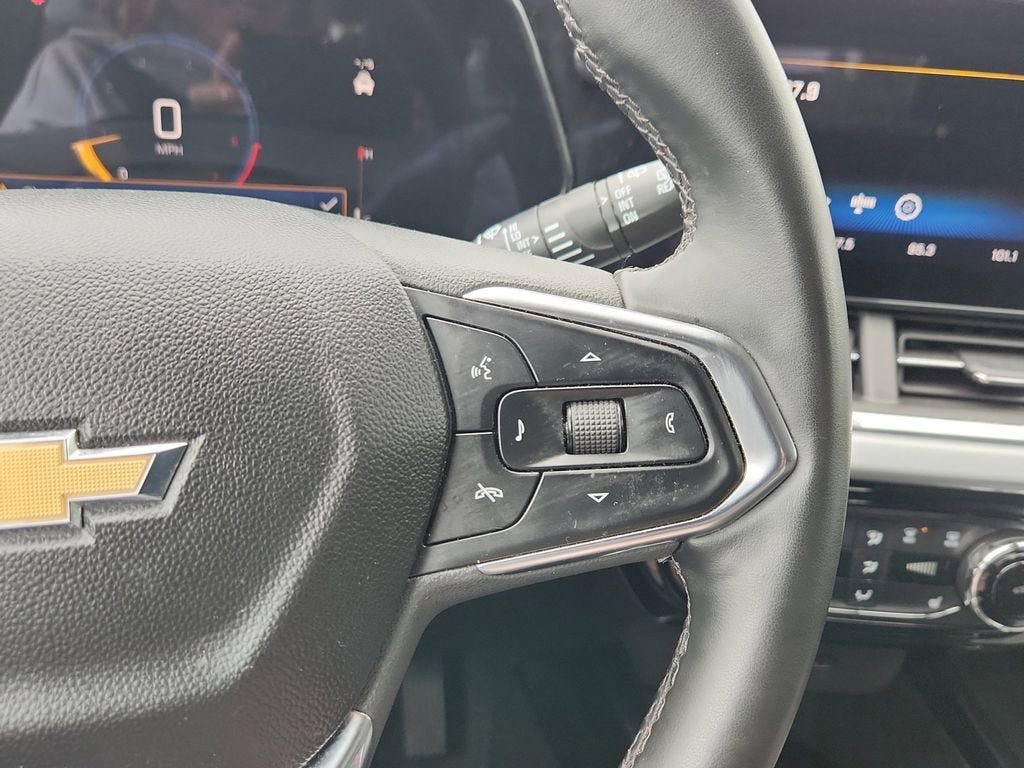 Used 2025 Chevrolet Trax LT w/ LT Convenience Package FWD image 22