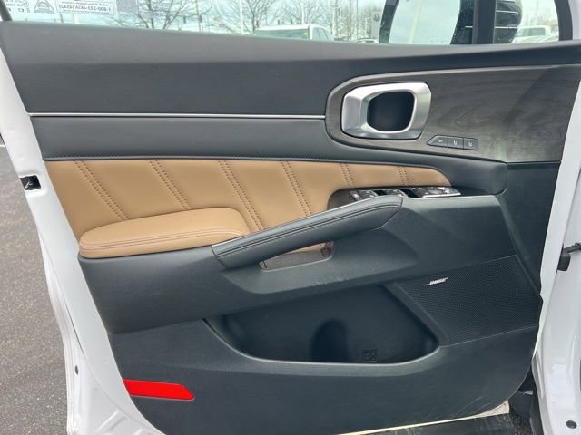 Certified 2025 Kia Sorento SX Prestige w/ Olive Brown Leather Package image 34