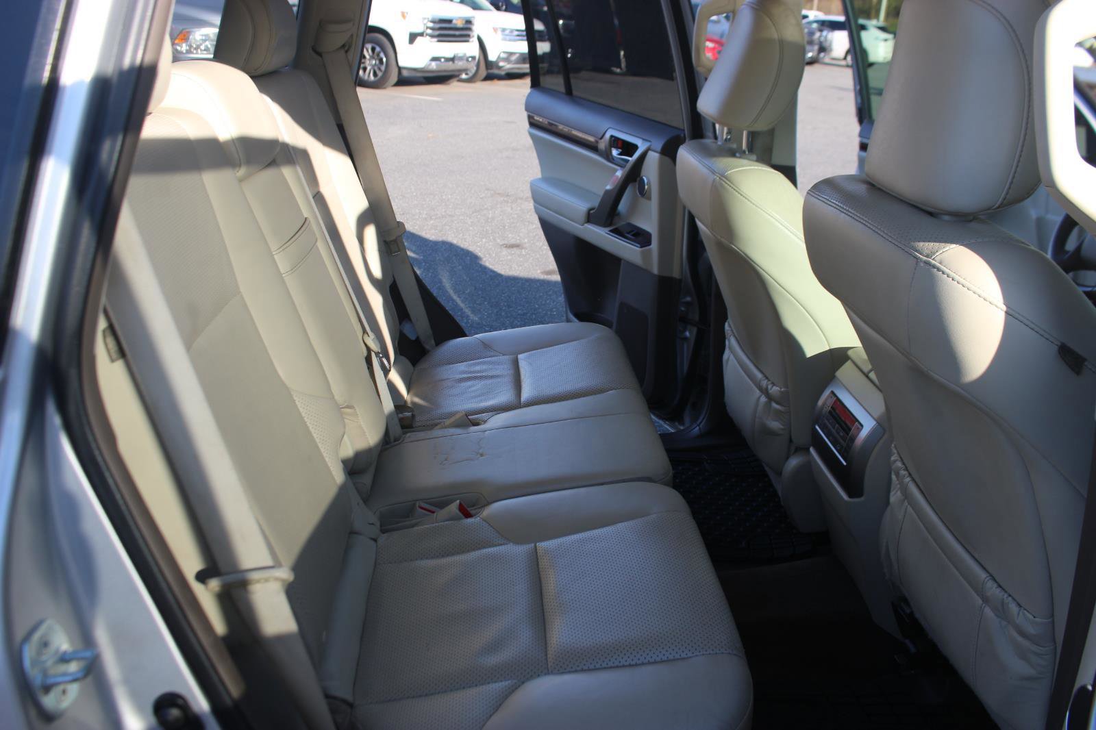 Used 2016 Lexus GX 460 Luxury AWD/4WD image 40