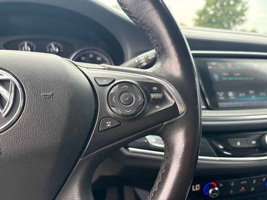 Used 2019 Buick Enclave Essence FWD image 22