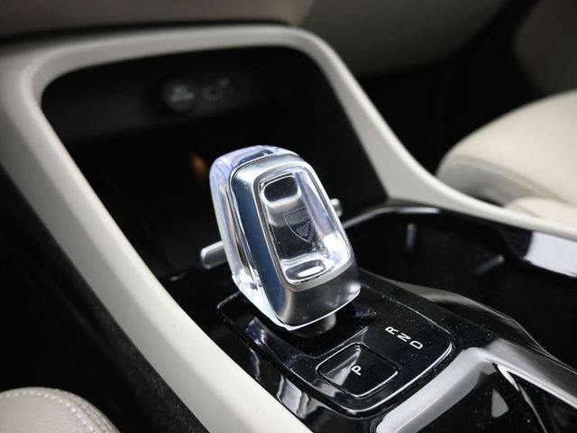 Used 2023 Volvo XC40 B5 Plus w/ Driver Assist Package image 11