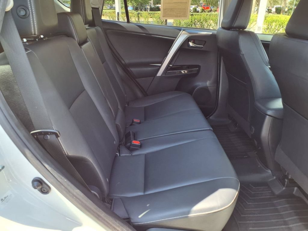 Used 2018 Toyota RAV4 Limited FWD image 15