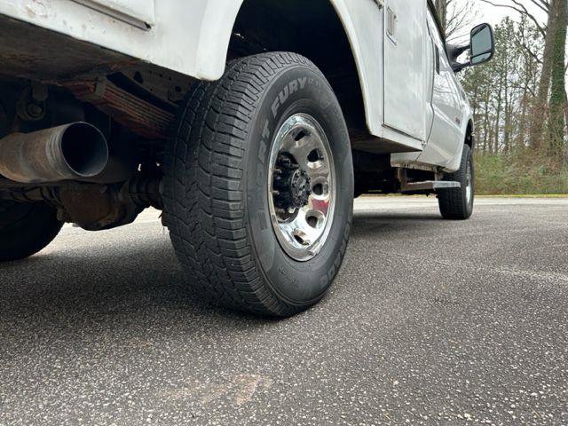 Used 2004 Ford F350 XL image 24