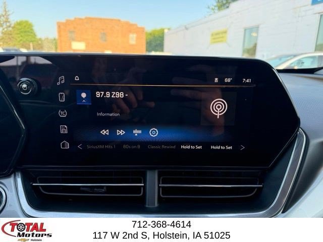 Used 2024 Chevrolet Trax LT FWD image 19