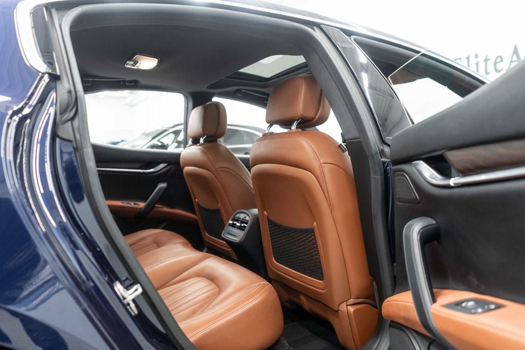 Used 2018 Maserati Ghibli S GranLusso RWD image 13