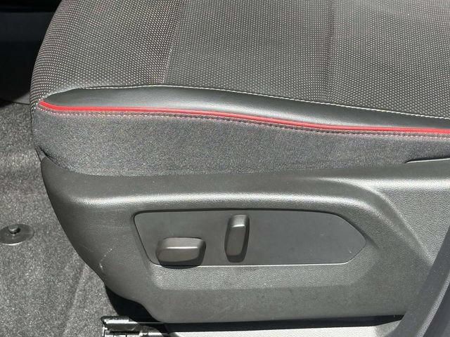 Used 2023 Buick Envision Essence w/ Sport Touring Package AWD/4WD image 15